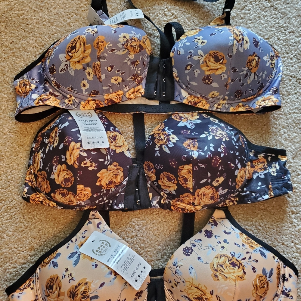 Front closure bras - Picture 2 of 5